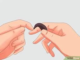 Step 1 pour salt directly on the body of any leeches found outside the water. How To Remove Leeches 13 Steps With Pictures Wikihow Life