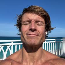 Oh so bright and warm… I'm smiling from the inside out right now. A couple  hours of meditating in the sun and I'm feeling grounded again.