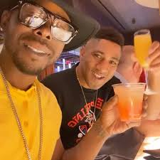 Gonzoe, who was a part of the '90s rap group kausion, was shot and killed in seattle. Ablpitmfhlppjm