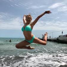 57 кг, параметры фигуры (тела): Liliya Rebrik Pokazala Figuru V Bikini Na Otdyhe V Odesse Novosti Shou Biznesa Segodnya
