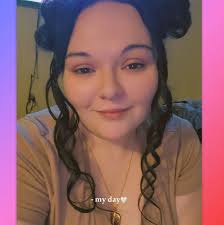 Looking for party decorator recommendations (preferably someone you have  personally worked with) for a baby shower. I have been reaching out to some  and have to wait days in between responses just