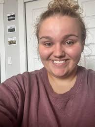 Howdy! Im looking for someone to take over my lease in Midvale. Move in is  May 1 or mid May, either works for me. Its a 2 bedroom 2 bath so you