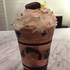 19 Insane Milkshake Shops Around The World You Need To Eat At Milkshake Shop Milkshake Diy Desserts