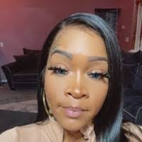 Raquel Brown's Instagram, Twitter & Facebook