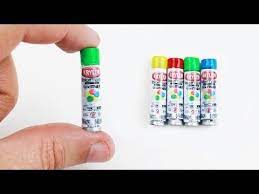 Diy Miniature Doll Spray Can Easy Doll Crafts Dollhouse Miniatures Diy Miniature Dolls Dollhouse Furniture Tutorials