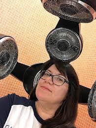 Elizabeth Kirkman's Instagram, Twitter & Facebook