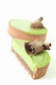 Tartelettes Chocolat Matcha Recette Olivia Patisse X Kumiko Matcha Gateau Au The Matcha Mini Tarte The Matcha