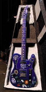 Gitaren Prince Pagina 7 Cool Electric Guitars Guitar Guitar Design