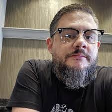 Jan Sowden's Instagram, Twitter & Facebook