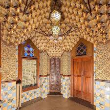 La Prima Casa Costruita Da Gaudi A Barcellona Diventa Un Museo Antoni Gaudi Architettura Barcellona