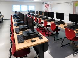 Kay Twelve Com Great Way To Use Computer Labs As A Classroom Space School Computer Lab Design Computer Lab Design School Computer Room