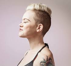 Sarah Lederer's Instagram, Twitter & Facebook