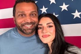 Laurie Heck's Instagram, Twitter & Facebook