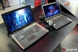 Pihak asus dijangka akan melancarkan jualan rasmi asus rog phone pada suku ke tiga tahun 2018. Asus Rog Gx800 Liquid Cooled Gaming Laptop To Be Available In Malaysia For Rm 25 999 Lowyat Net