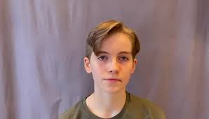 A video of Charlie Gordon (Daeron) where we can hear his voice and the way  he speaks! (keep in mind that this video may be from a few years ago)