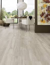 Pin By Corrine Collins On House Renovation In 2020 Laminate Flooring Oak Laminate Oak Laminate Flooring