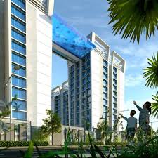 Developers In London Claim To Be Building The World S First Sky Pool But An Even More Extreme Suspended Glass Botto Sky Pool Swimming Pool Plan Swimming Pools
