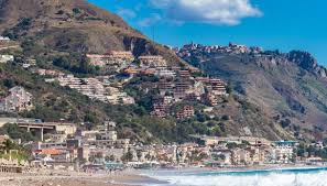 Letojanni, cosa vedere nella Sicilia segreta tra Taormina e l'Etna