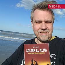 Seguimos presentando a nuestros futuros Mentores! Javier Collado es un  músico, escritor y usuario de Implante Coclear de Argentina. 🗓️ Javier  sigue presentando su primer libro, llamado: "Soltar el alma