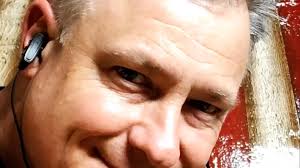 They seem friendly so far. God, I hope there’s no probing! 👽 🛸 😮