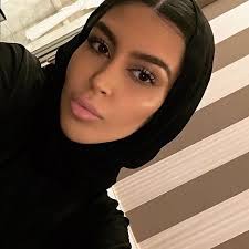 How S Everyones Ramadan Going I M Loving The Vibes Soniaxfyza Dubai Kim And Kylie Sonia Muslim Women Fashion