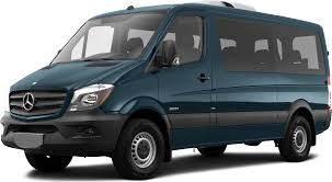 It can hold 12 passengers. De Dspzpvjui9m