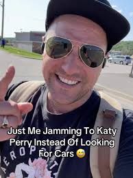 Parker Davidson (@parkerama)