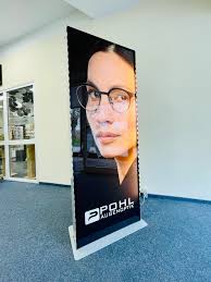 20 Jahre Pohl Augenoptik in Ahrensbök Vor 20 Jahren eröffnete der Inhaber Dennis  Pohl sein Unternehmen in Ahrensbök. Welche Sehhilfe der Kunde auch benötigt 