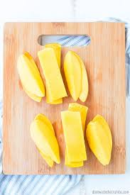 See full list on wikihow.com How To Cut A Mango The Best Method With Easiest Step By Step Photos