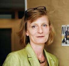 Bernadette Lange's Instagram, Twitter & Facebook