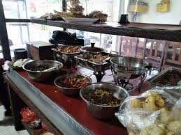 Warung babi guling pak malen? Enaknya Nasi Babi Guling Pak Malen Di Sunset Road Bali Akulily