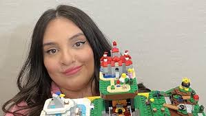 Amazon.com: LEGO Super Mario 64 Question Mark Block 71395, 3D Model Set for  Adults with 4 Microscale Game Levels: Peach's Castle, Bob-omb Battlefield,  Cool Mountain and Lethal Lava Trouble : Toys & Games