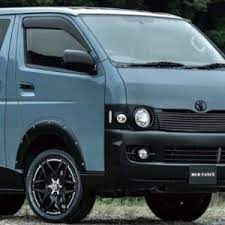 実はお手軽なの t s dのリフトアップでオフローダーなハイエースに変身 スタイルワゴン ドレスアップナビ カードレスアップの情報を発信するwebサイト ハイエース 車の塗装 アウトドア 車