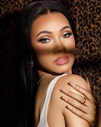 Add Photoshoot Assistance/Creative Director to your sessions! Building a  group of directors to start assisting with sessions when y'all need. 🙌🏾 I  look forward to making this a part of every session,