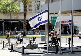 Ainsi, le drapeau national indien sera mis en berne et il n'y aura aucun divertissement officiel. Jour De Deuil National En Israel Apres La Tragedie De Meron Le Quotidien De La Reunion