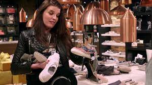 Every page goes through several hundred of perfecting techniques; De Shoe Picks Van Een Stylist Monstyle By Manon Meijers Youtube