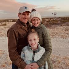 Monahans Lobo Val Hunt is *the* Texas state champion in both shot put and  discus! The Hunts, the Carrells, and everyone back in West Texas is very  proud of your hard work