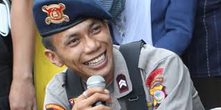 Norman Kamaru: Berita Harian Terbaru