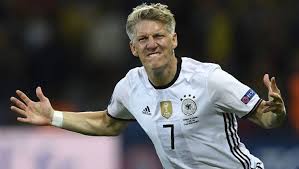 Check out his latest detailed stats including goals, assists, strengths & weaknesses and match ratings. Bastian Schweinsteiger Frankfurt A Futbol Direktoru Oluyor Spor Haberleri Futbol