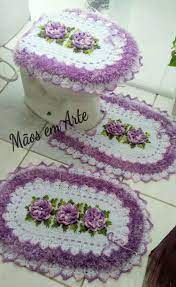 O crochê é uma técnica em que com apenas uma agulha de diferentes espessuras é capaz de tecer diferentes pontos e modelos, utilizando um barbante ou linha das cores desejadas. Jogo De Banheiro Em Croche Luxo Lilas 3 Pecas No Elo7 Maos Em Arte Croche Da Gi Eb853e