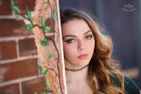 Desiree Tuttle's Instagram, Twitter & Facebook