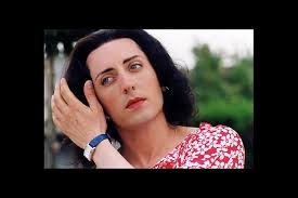Chouchou, a young north african, passes himself off as a chilean exile fleeing the dictatorship to illegally enter france. Chouchou Alle Informationen Zum Film Auf Cineimage