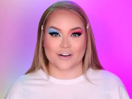 De jager, who is well known online for her power of makeup videos. Nikkietutorials Reveals She Knows The Identity Of Her Blackmailer