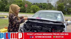 Kereta kancil atau kereta viva digunakan ketika di litar. Rpk Kereta Viva