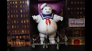 Note that the version of the stay puft marshmallow man in the ghostbusters sega genesis/sega mega drive game was not included in this article due to it being a different origin and thereby different entity. Ghostbusters Movie Masters Stay Puft Marshmallow Man Sdcc 2011 Exclusive Figure Review Youtube