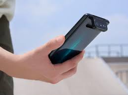 The Asus Zenfone 7 adds a third lens to ...