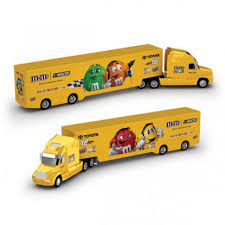 Interstate batteries will power kyle busch to the win again in 2016 when the joe gibbs racing driver gets behind the wheel of the no.18 interstate batteries toyota camry. Lionel Racing Kyle Busch M M S Hauler 2017 1 64 Diecast Hauler Hobbyking