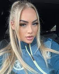 Aisha Carrion's Instagram, Twitter & Facebook