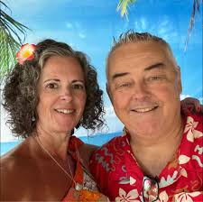 Who is the headliner