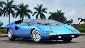 Der lp400 war zehn jahre lang der schnellste lamborghini, nicht zuletzt, weil verschärfte. Lamborghini Countach Lp400 Guide History Lambocars Com